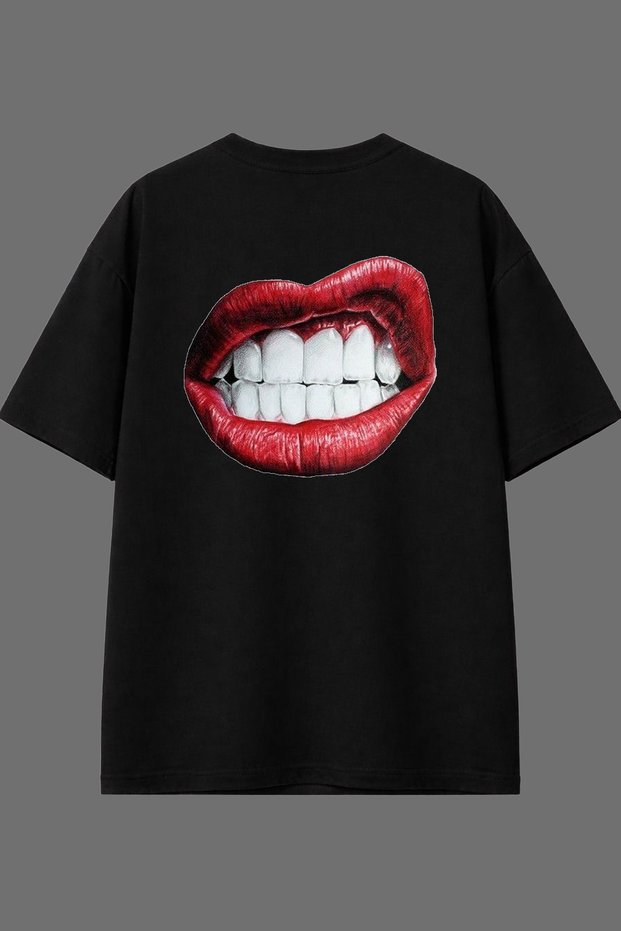 Red Lip Design Back Printed Black Oversize T-Shirt