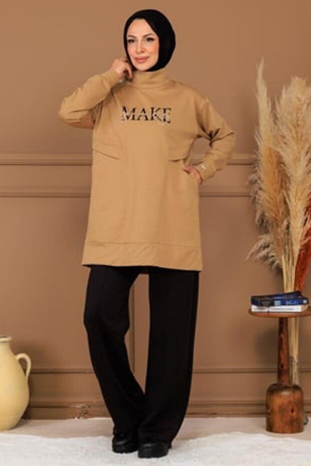 High Collar Pocket Sweatshirt with Writing - 6