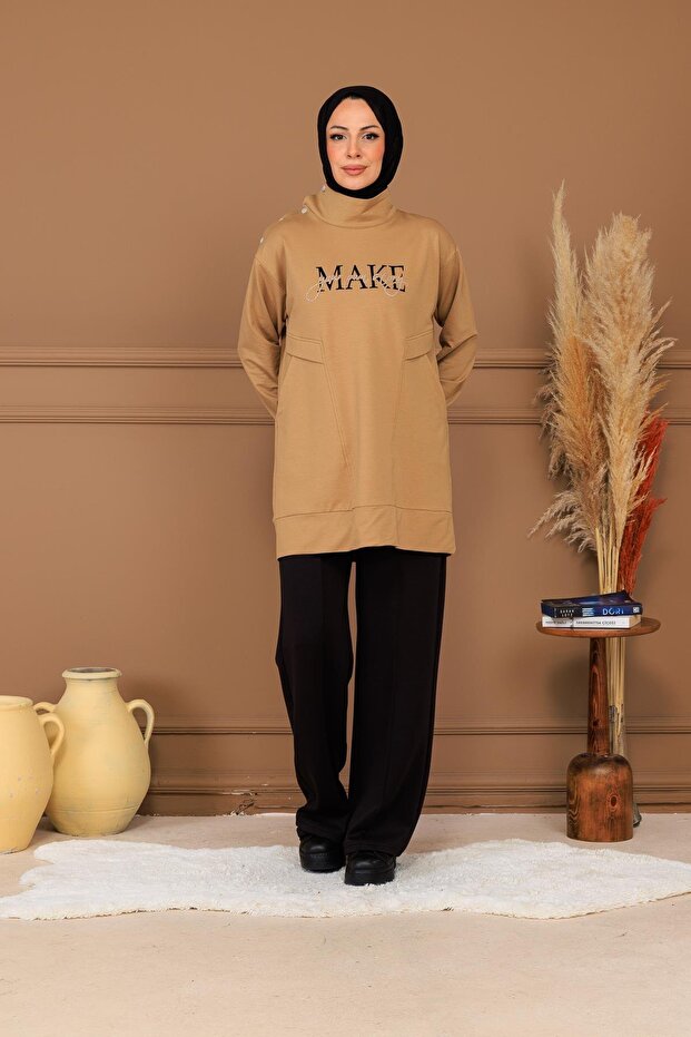 High Collar Pocket Sweatshirt with Writing - 2