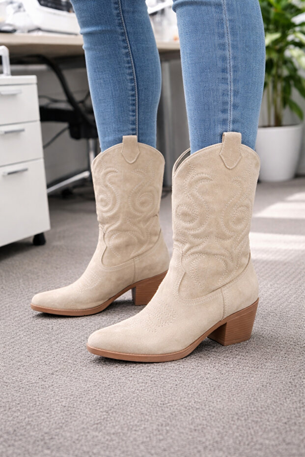 Bot Bot & Bootie - 1