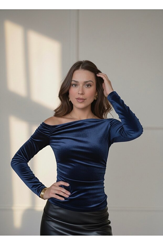 Boat Neck Velvet Blouse