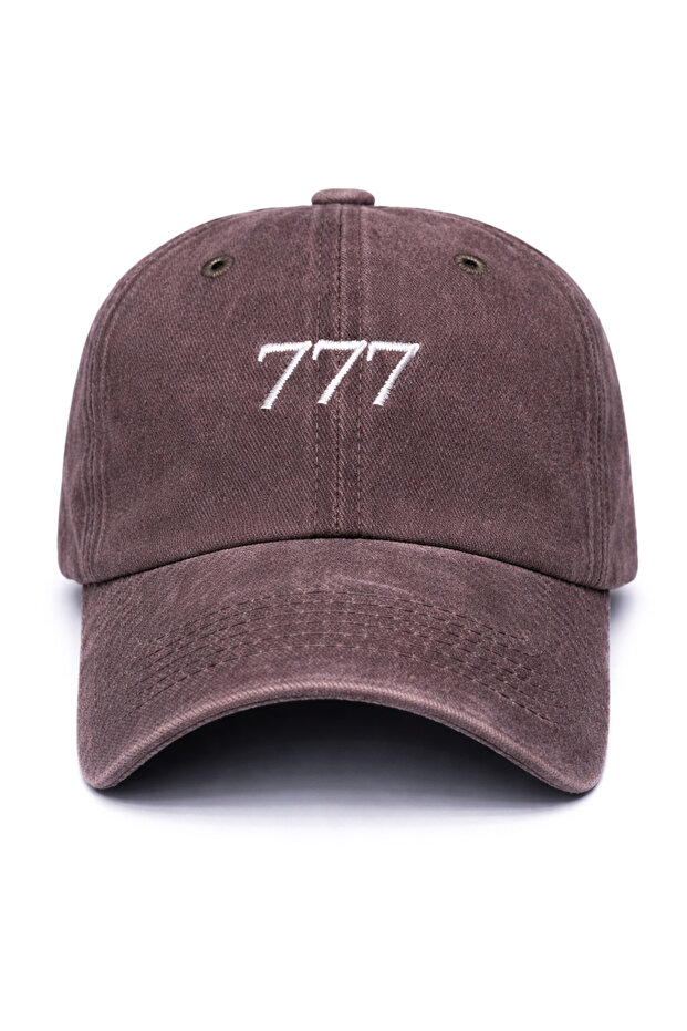 777 قبعة كلاسيكية مطرزة