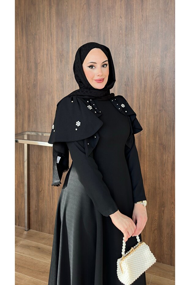 فستان سهرة Katarina بكتف مزين بالأحجار