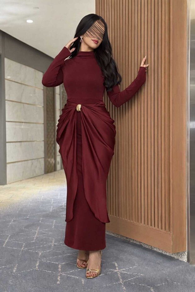 فستان نسائي