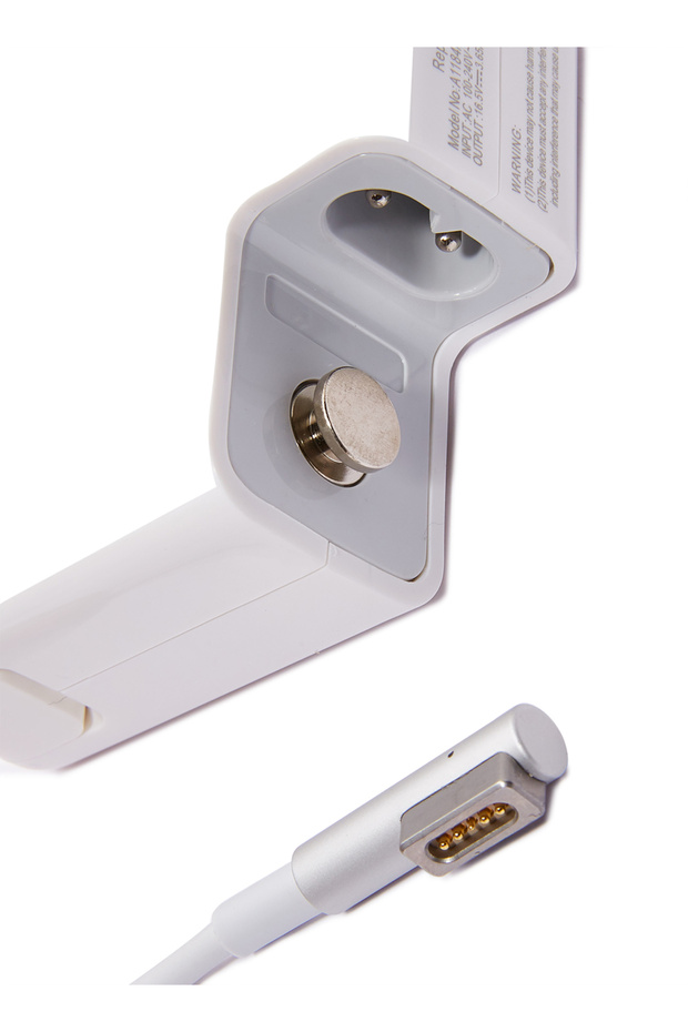 محول لجهاز Apple MacBook Pro أبيض - 2