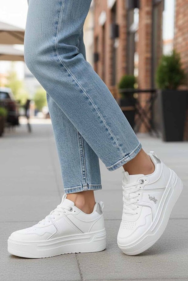 Women's White Thick Sole Lace-Up Casual Walking Shoes - Comfortable Sneaker