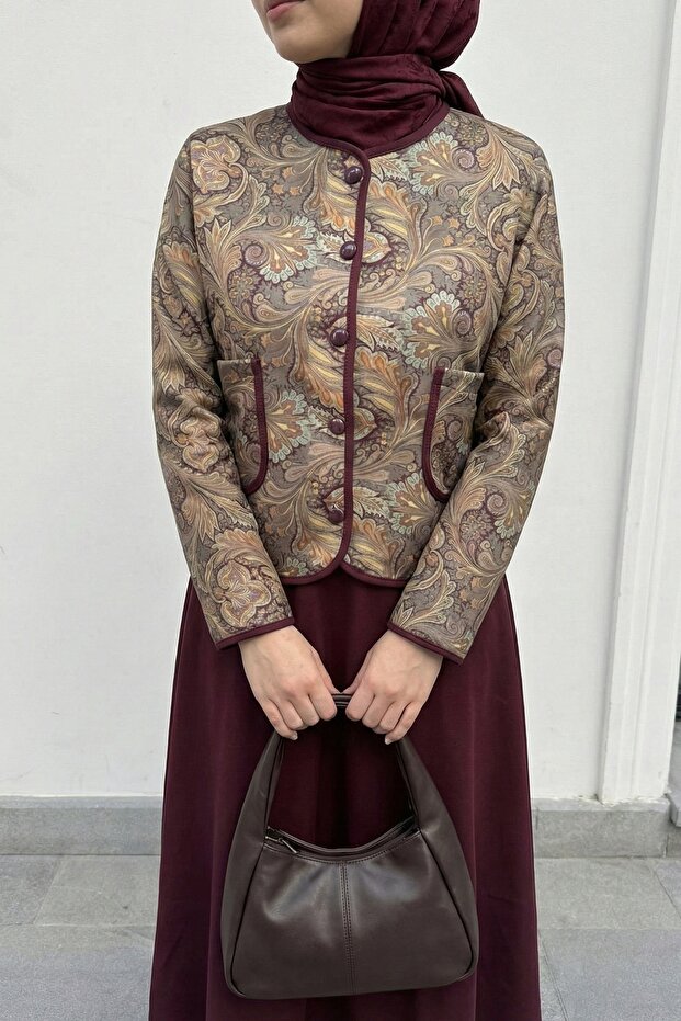 طقم شال بنمط مميز مع تنورة كاكي - 3