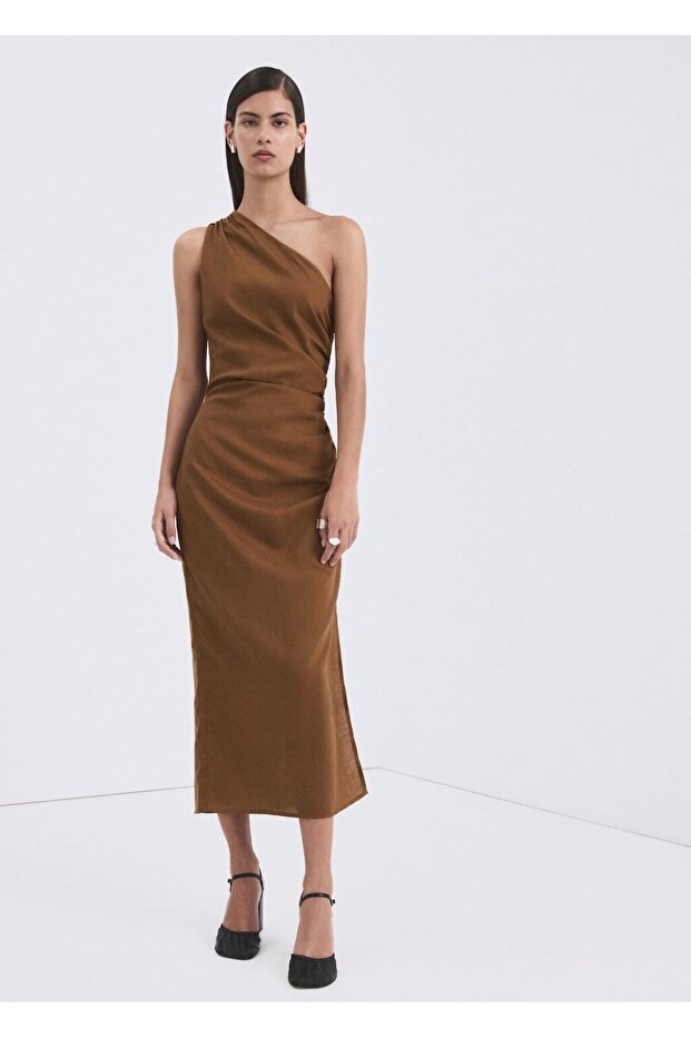 Yan yırtmaçlı asimetrik elbise - 2