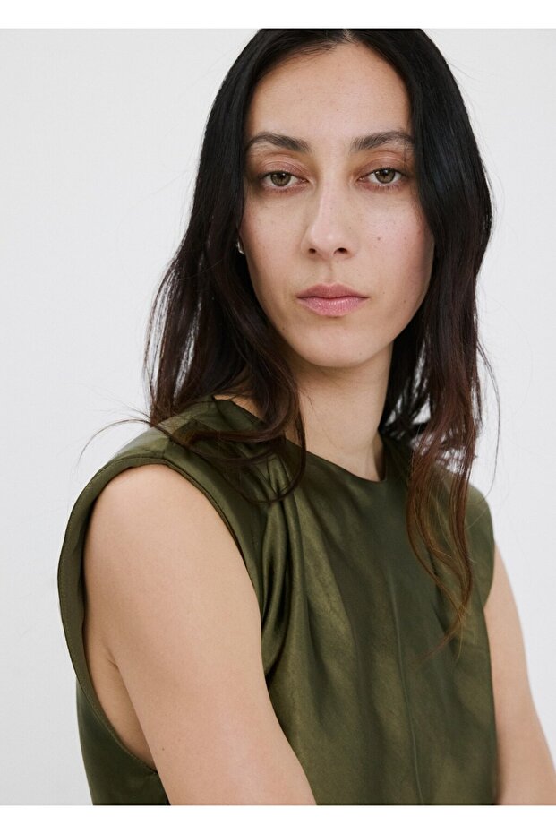 Vatkalı saten elbise - 6