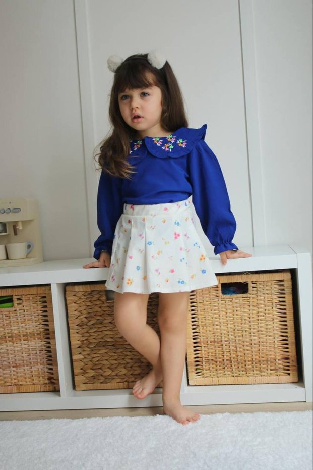 Girl's Embroidered Round Neck Blouse + Floral Skirt 2-Piece Set