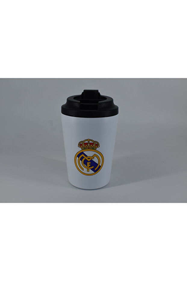 كوب قهوة/مشروبات بتصميم أنيق يحمل شعار ريال مدريد