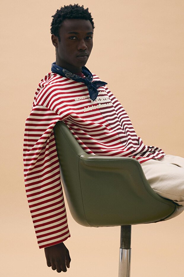 Uzun kollu çizgili baskılı tişört - 3