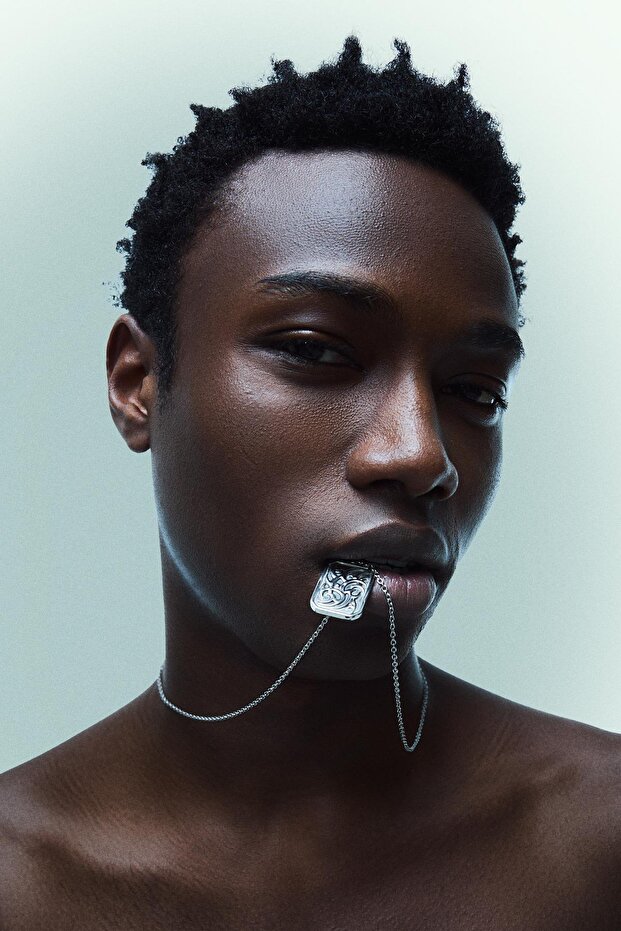 Çelik uçlu kolye - 1