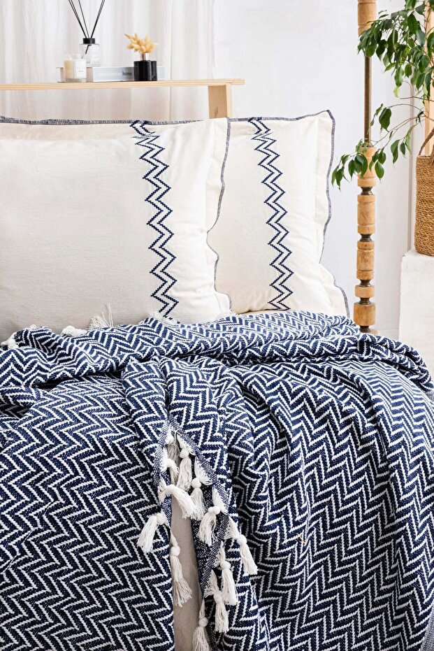 Luna Dark Blue Bedspread Set