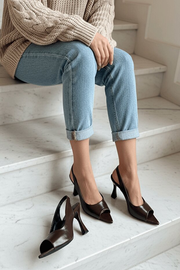 Dohana Brown Wrinkled Patent Leather (8 cm) Pointed Toe Heeled Shoes
