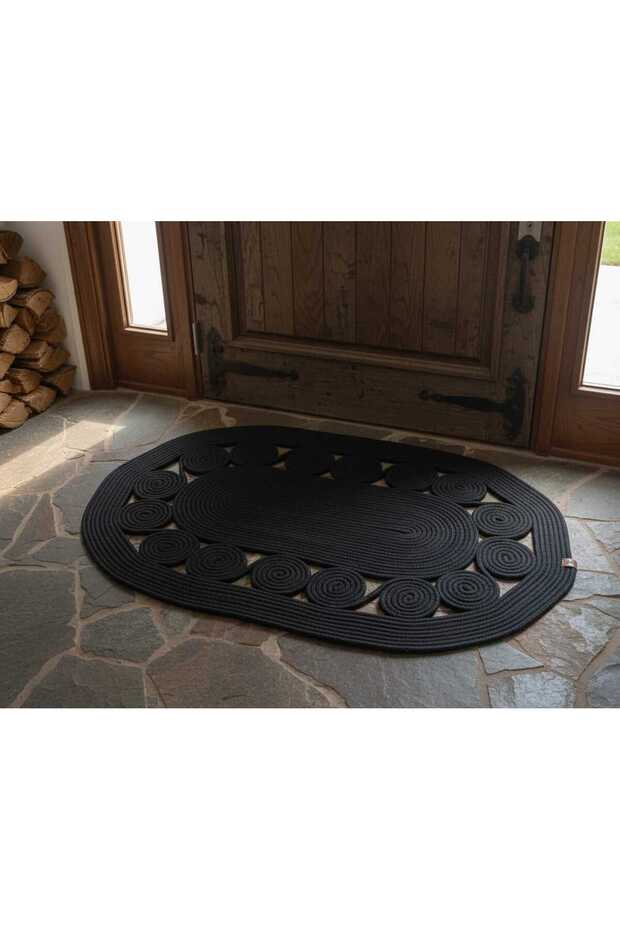 Handmade Snail Model Bathroom Mat in Front of the Sink