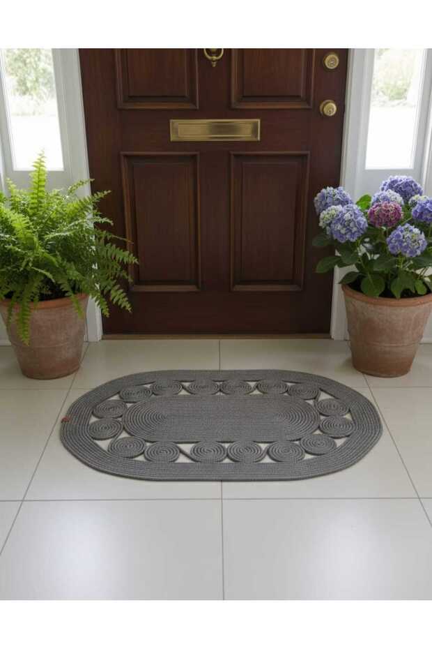 Handmade Snail Model Bathroom Mat in Front of the Sink