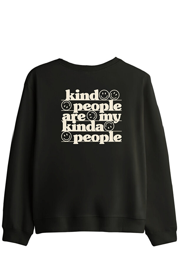 سويت شيرت بياقة دائرية مطبوع عليه Be Kind