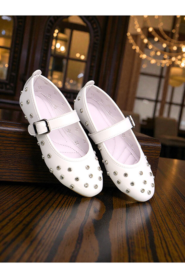 Women's Comfortable Fit Ballerinas with Stone Detailed Buckle
