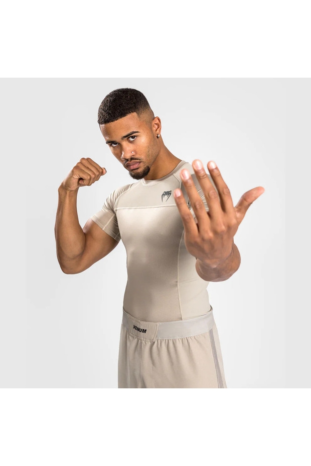 قميص G-Fit Air Rashguard بأكمام قصيرة