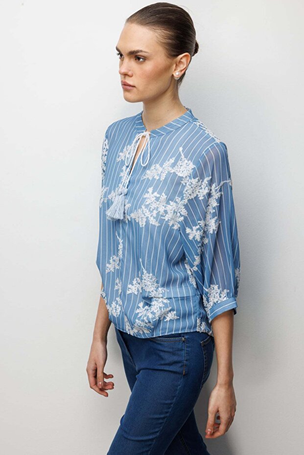 İşlemeli Yarım Kol Bluz - 2