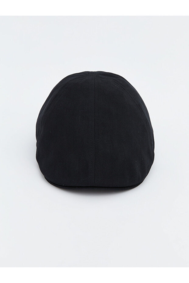 اصنع أسلوبك الخاص مع قبعة كاب للرجال باللون الأسود من متجر UZG