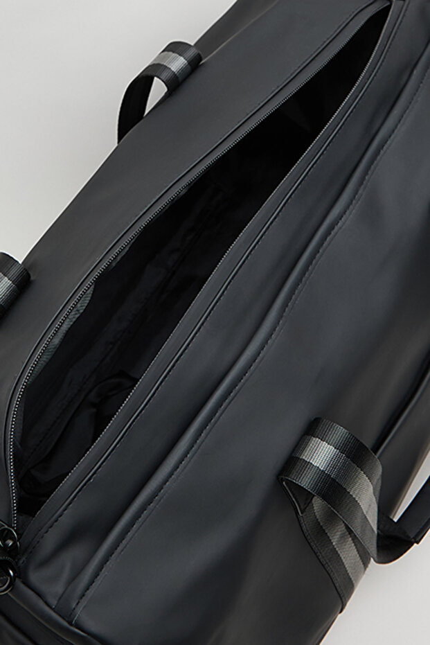 حقيبة سفر رجالية سوداء سادة - 6