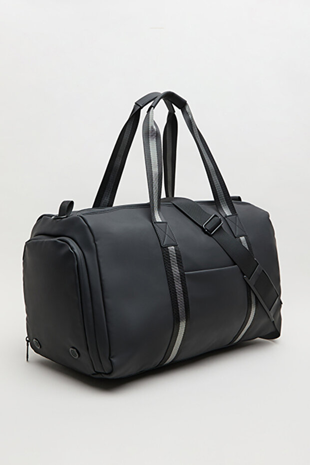 حقيبة سفر رجالية سوداء سادة - 3