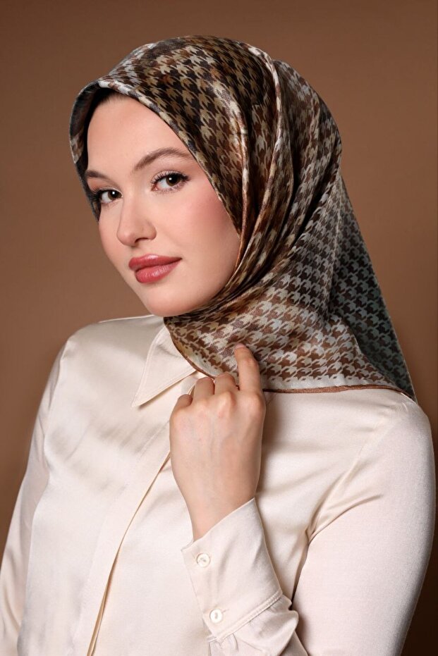 Batik Houndstooth Pattern Sparkling Crystal Scarf - 1