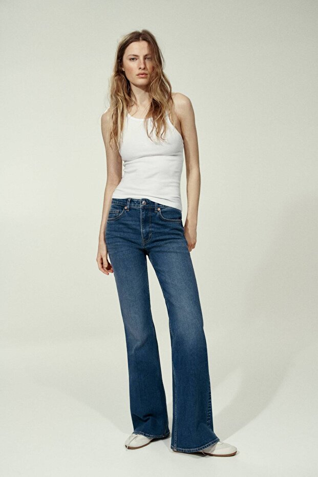Flared High Jeans - 2