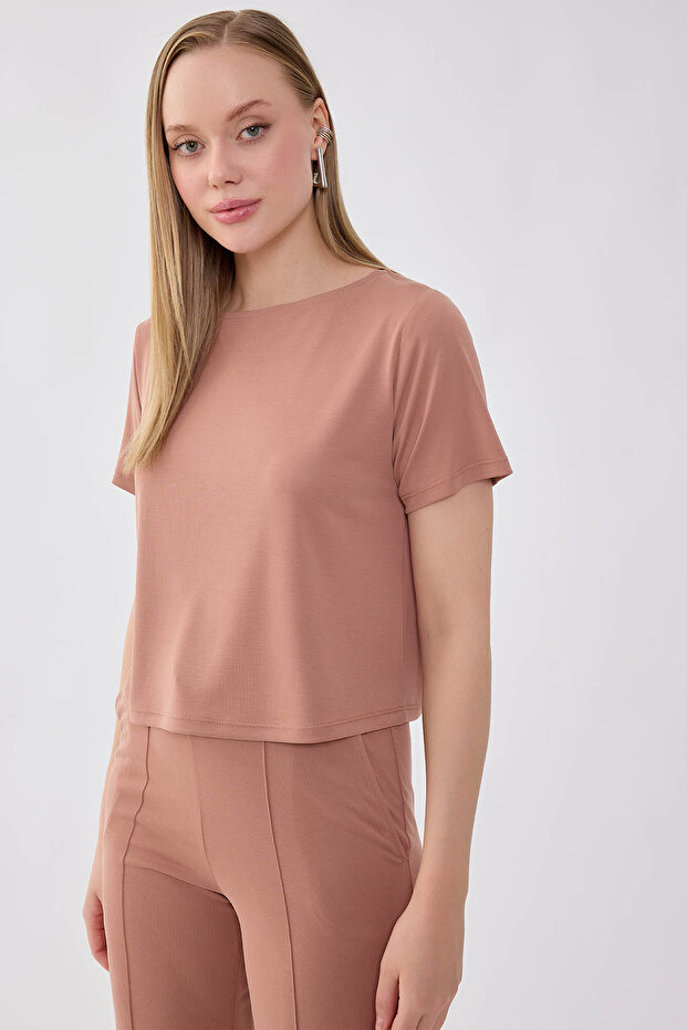 بلوزة مريحة بأكمام قصيرة - 2