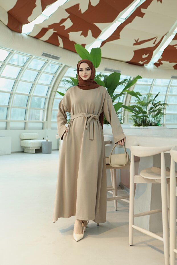 فستان مودال بحزام وجيوب