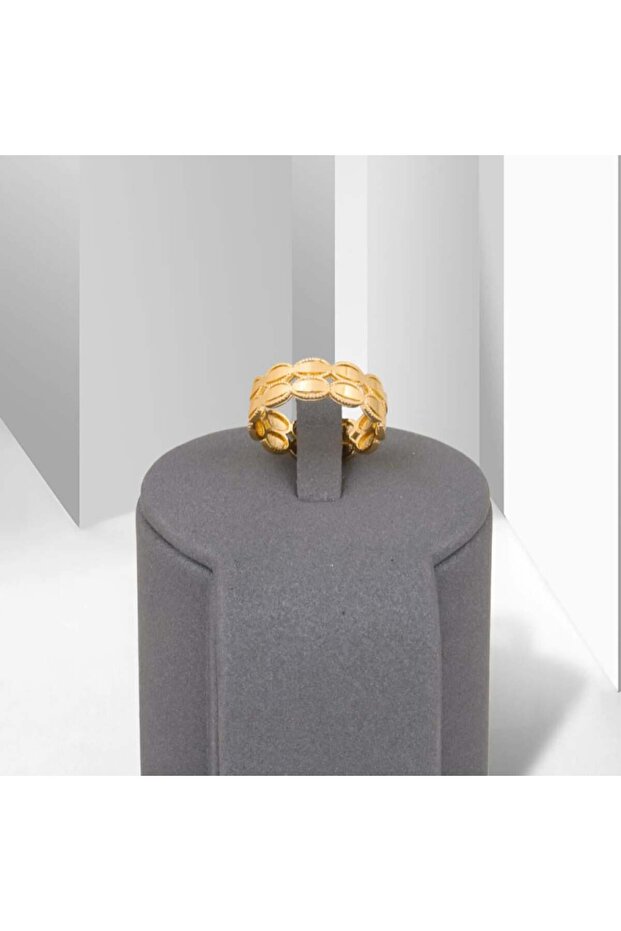 Gold alternative ring, connected circles design - size 8 - 2