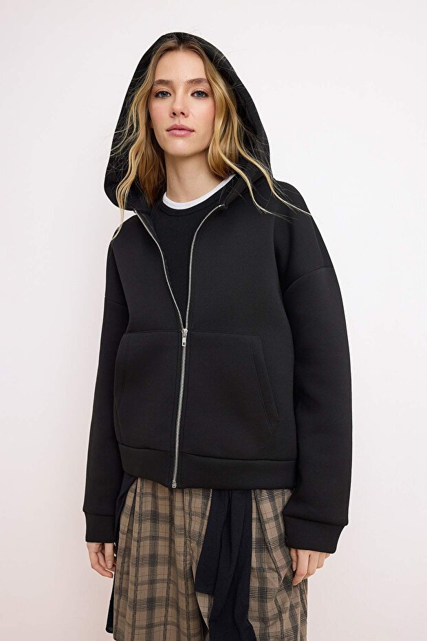 Wardrobe Essentials –Siyah Oversize Kapüşonlu Örme Sweatshirt |TWOAW26SW00018 - 2