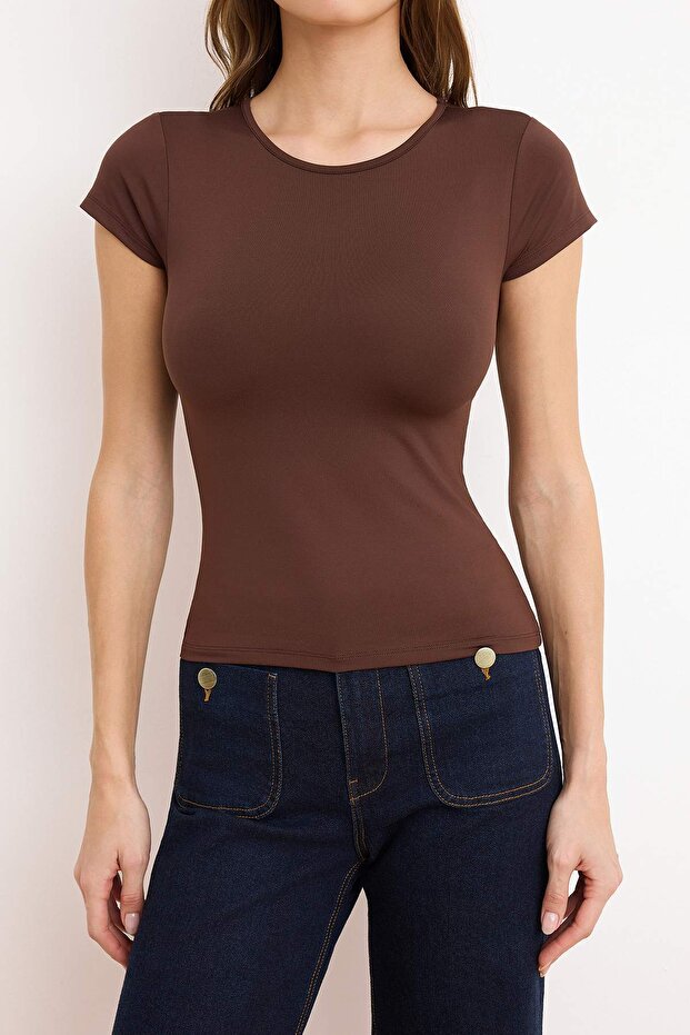 Kahverengi Poliamid Kısa Kol Bisiklet Yaka Fitted/Vücuda Oturan Örme T-Shirt TWOSS24TS00238 - 3