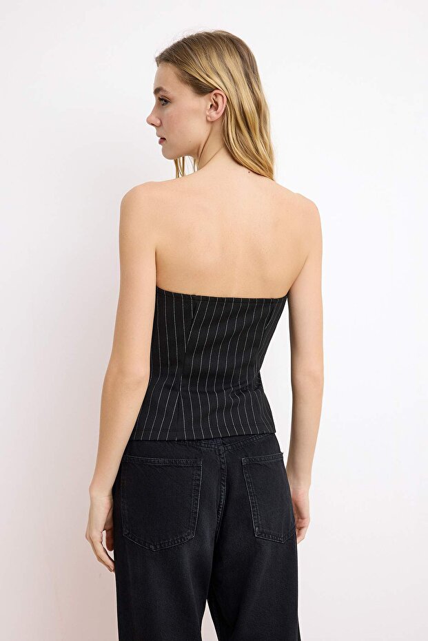 Siyah Fitted/Vücuda Oturan Straplez Düğmeli Kolsuz İnterlok Örme Bluz TWOSS26BZ00384 - 4