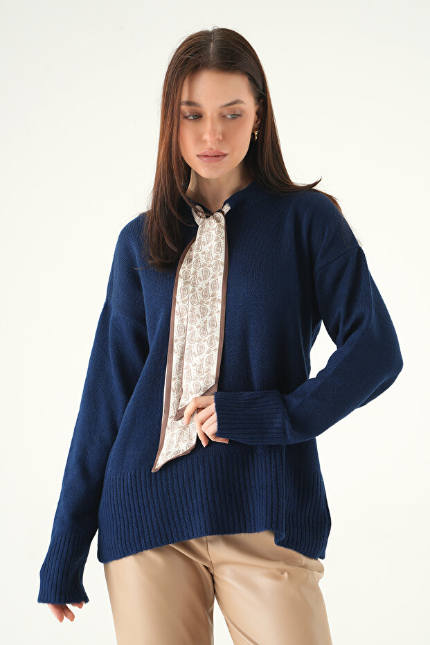 2465 Pulover cu detaliu eșarfă Laci - 7