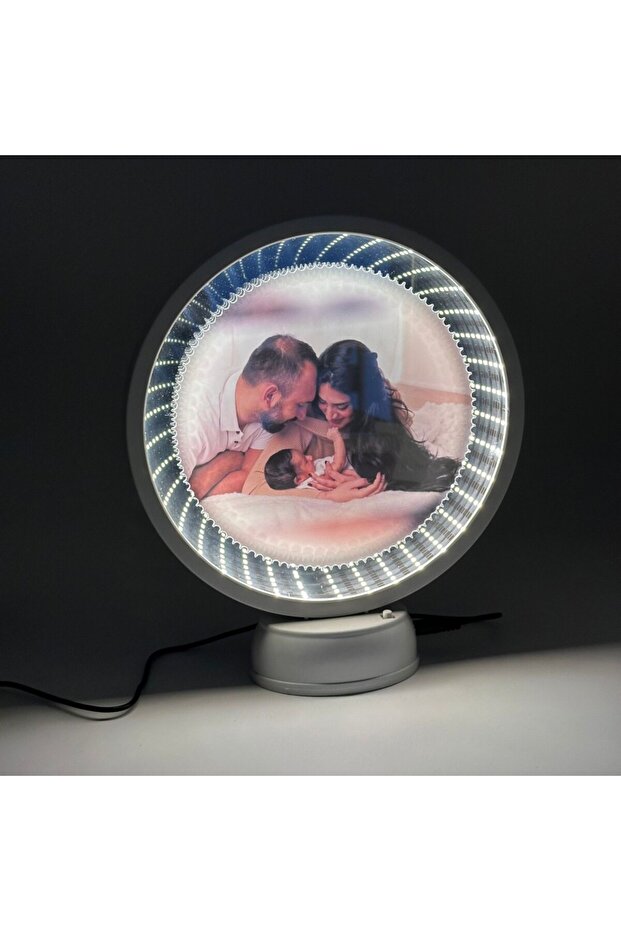 مرآة سحرية مستديرة تظهر العمق - 1