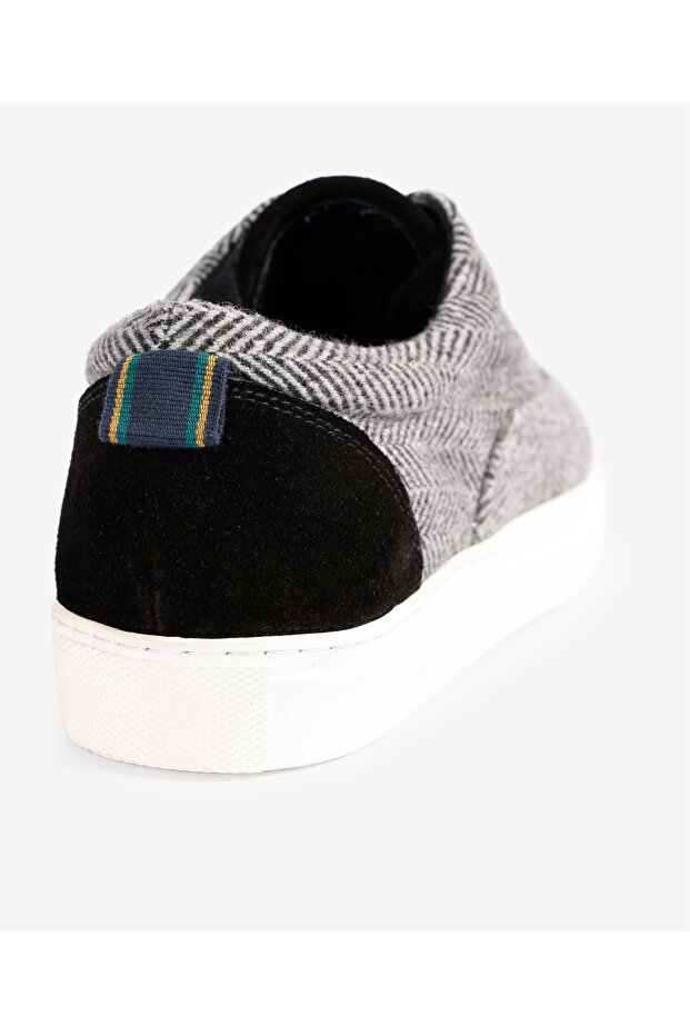 أحذية رياضية من القماش بنقشة مربعة - 4