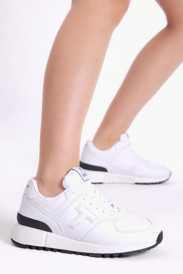 Unisex White Non-Slip Eva Sole Lace-Up Sports Shoes