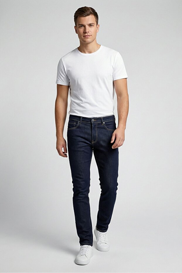 بنطلون جينز رجالي مطاطي بقصّة عادية، أزرق داكن - 1