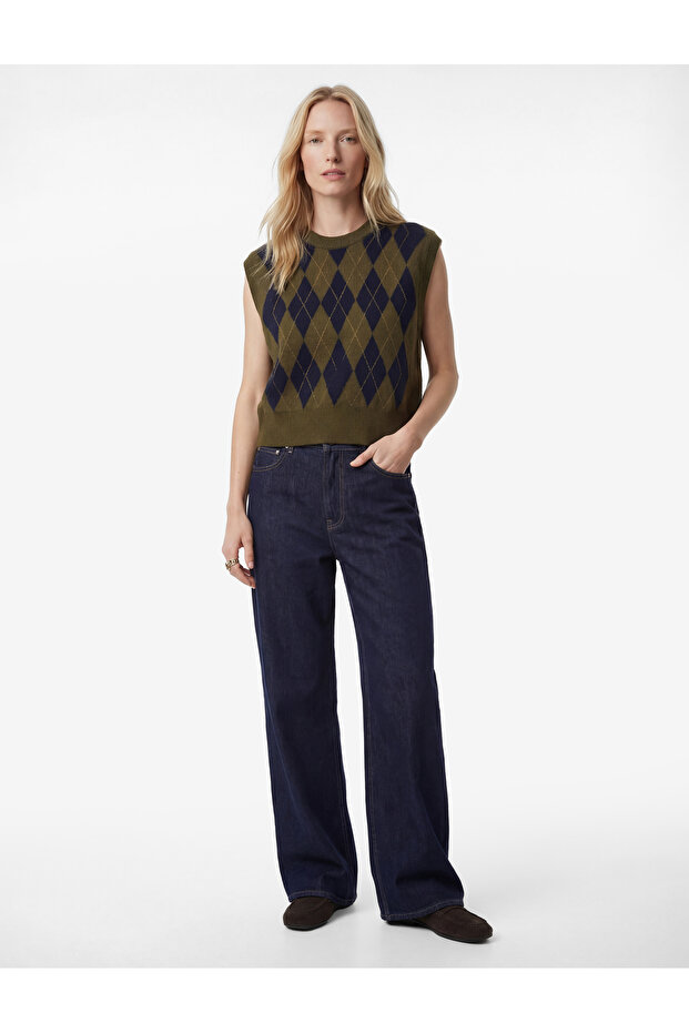 Bicycle collar baklava patterned knit sweater