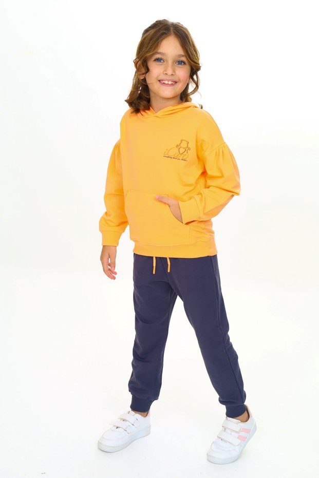 Girl's 2-Piece Set: Printed Hooded Sweatshirt with Pockets & Elastic Waist Jogger with Pockets