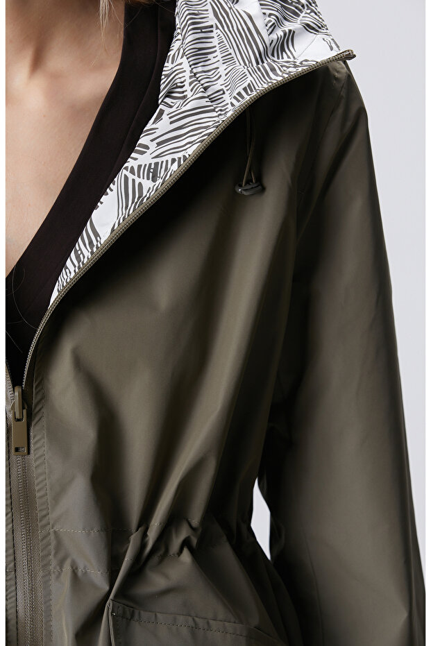 Haki Kapüşonlu Mont - 6