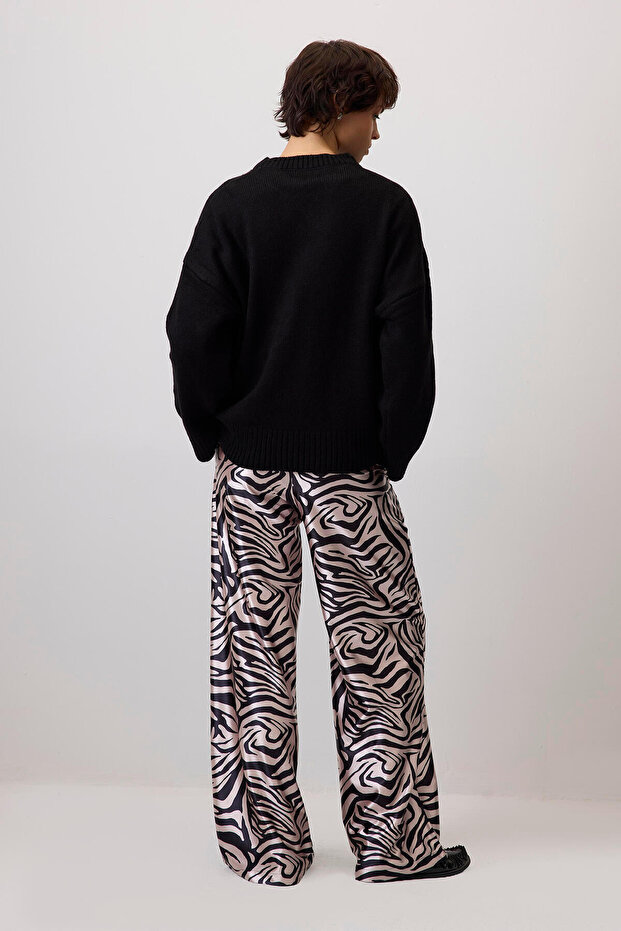 Patterned Satin Pants - 3