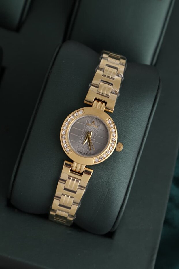 Elegance Watch