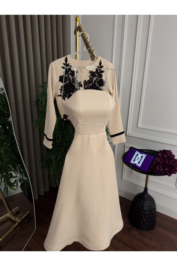 فستان اوف وايت - 2