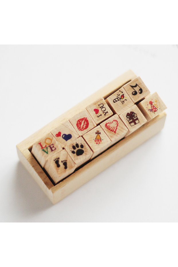 B 12 Pc/Set Retro Cartoon Wooden Stamps Small Cute Life Travel Week Heart Seal Scrapb...