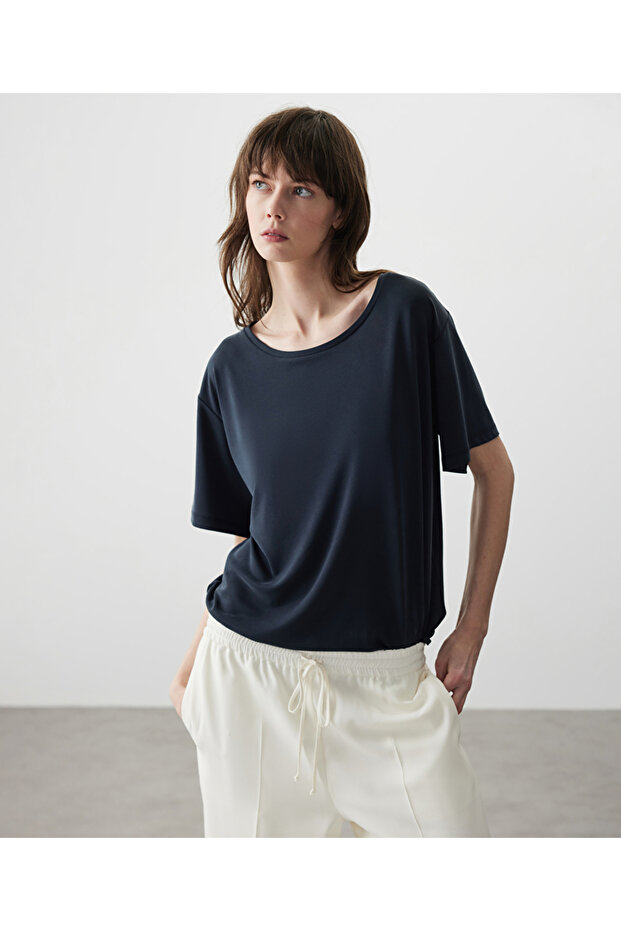 Rahat kesim basic tişört - 2