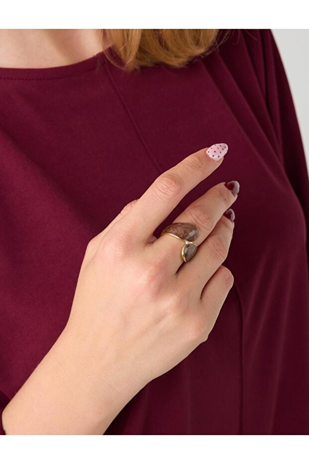 خاتم بني ذو شكل غير متماثل - 1